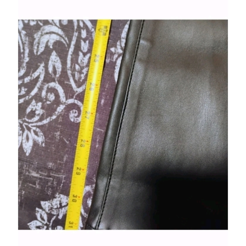 Vibrant Sleek Black Straight Leg Pants - Picture 9 of 9